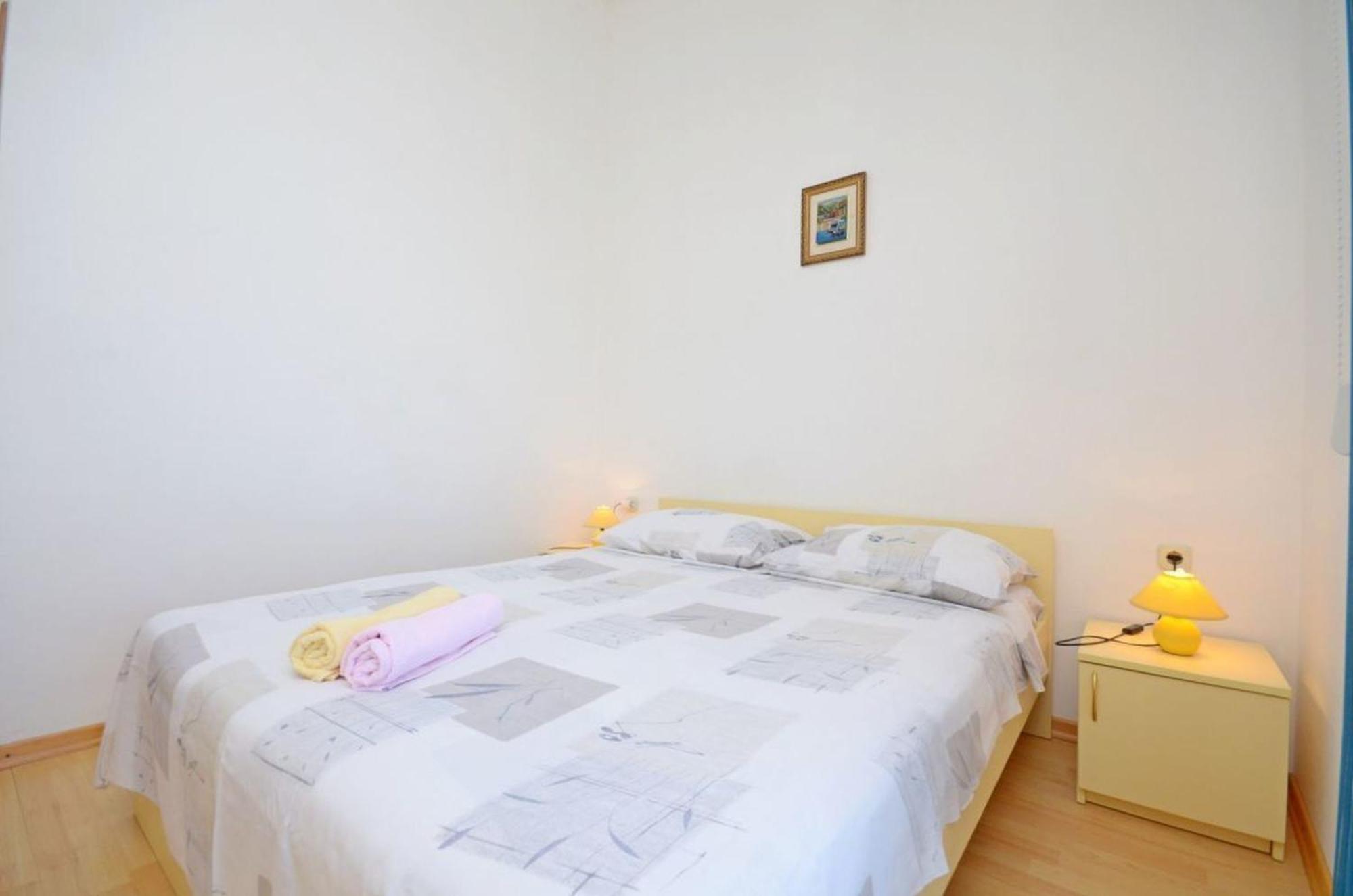 Apartments And Rooms Barbara Lastovo Exterior foto
