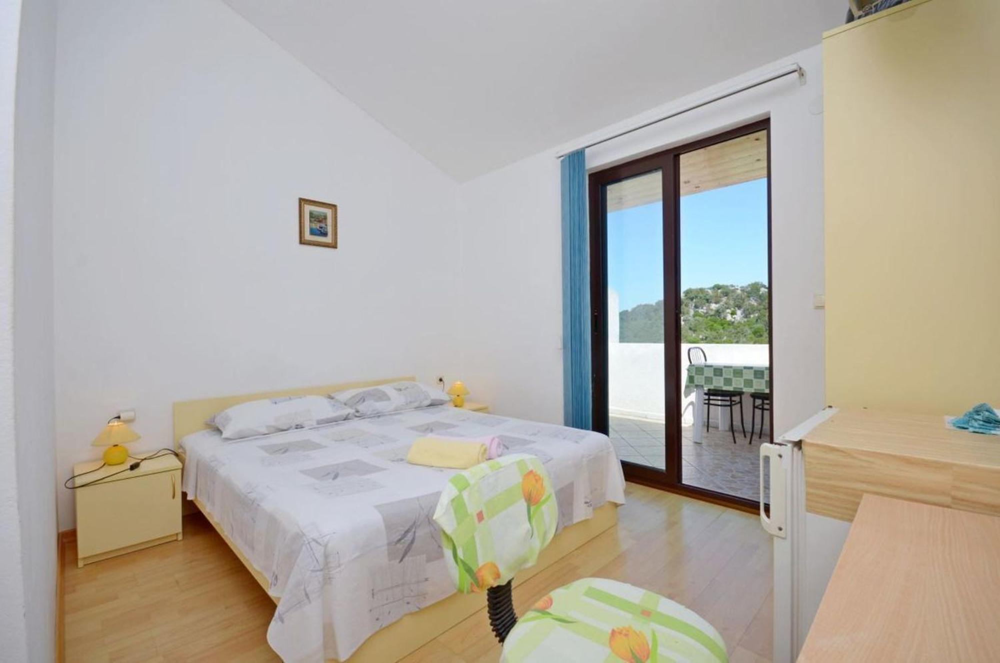 Apartments And Rooms Barbara Lastovo Exterior foto